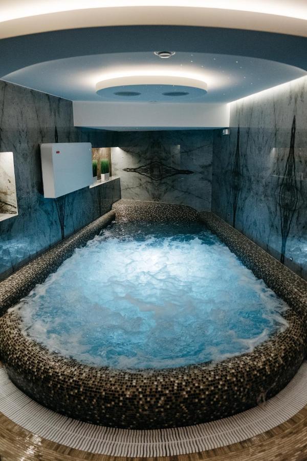Bohema Hotel Telšiai Kültér fotó